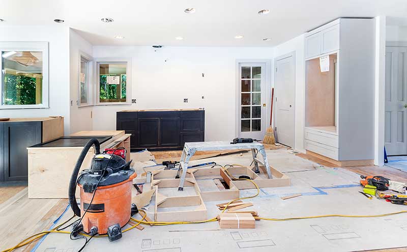 HOW MUCH DOES IT COST TO REMODEL A HOUSE ?